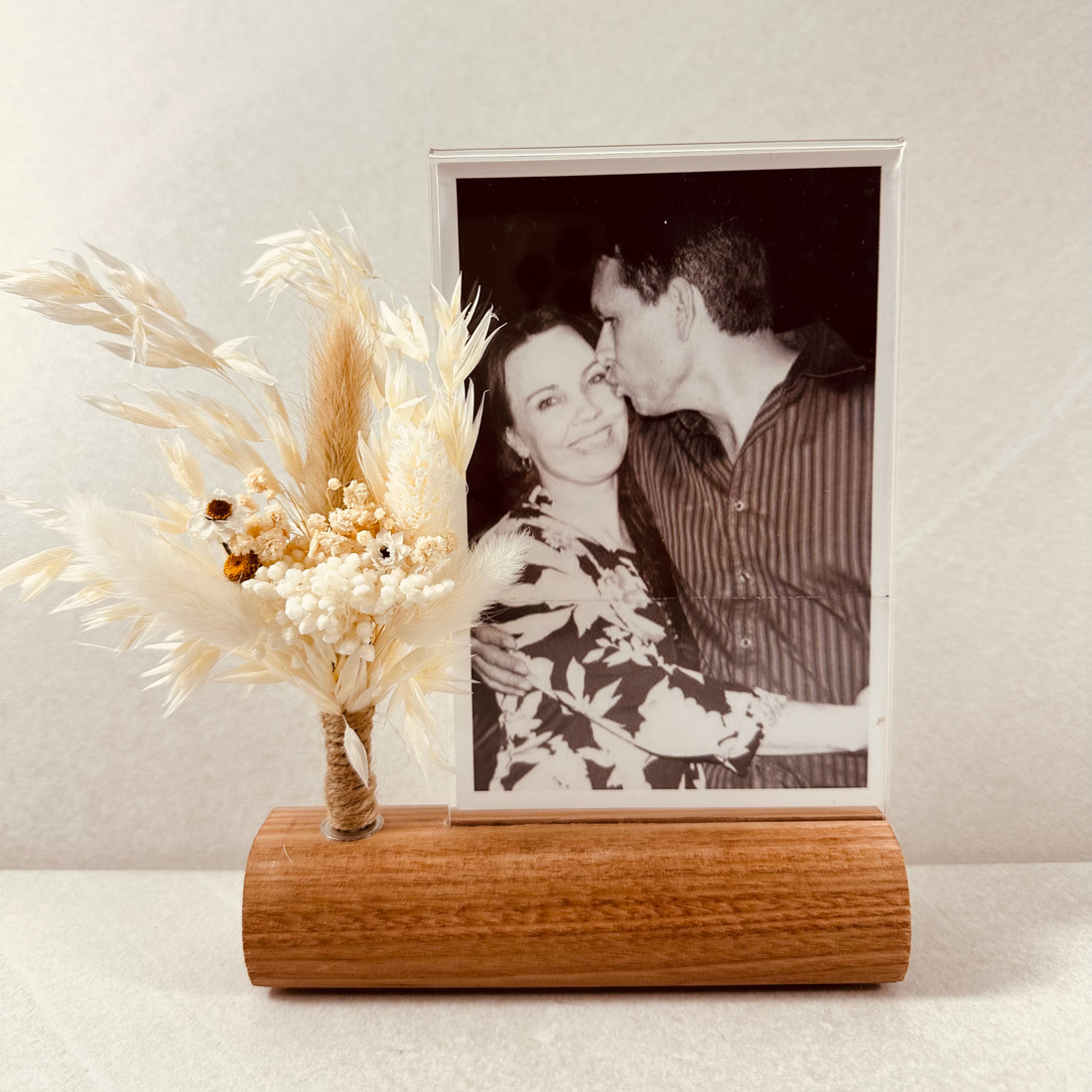 Beige & White Mini Posy Flower Photo Frame - Unique Wedding Favour - Bridesmaid Gift - His Her Gift - Boho Photo Stand