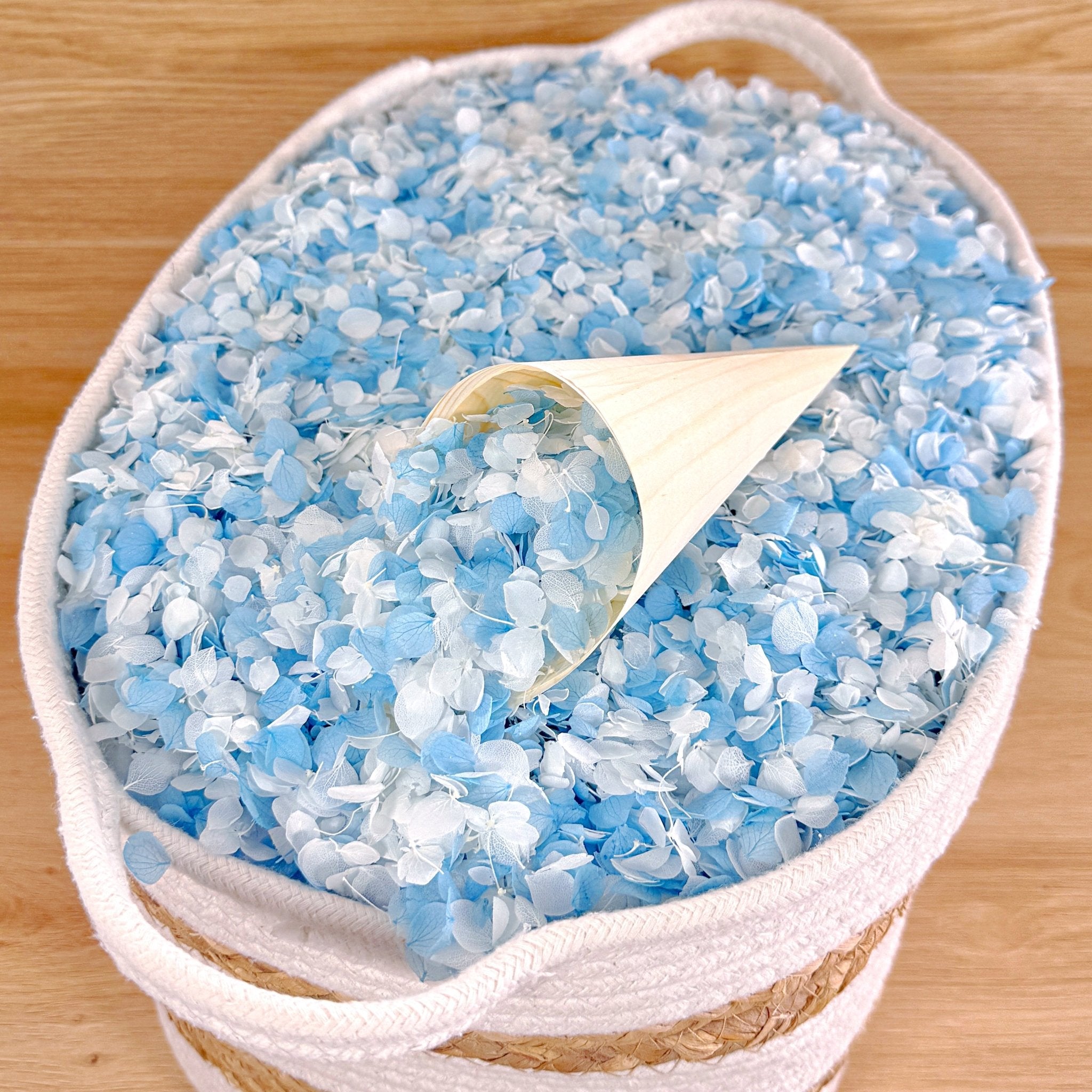 Biodegradable Wedding Confetti – Dried Flower Confetti - Mister & Misses - Dried Flower Confetti - The Sprinkle Bar